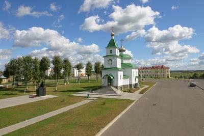 Свято-Троицкая православная церковь г. п. Круглое