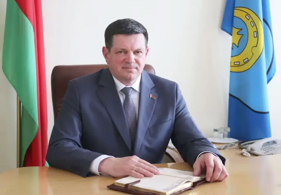 С главой – о главном