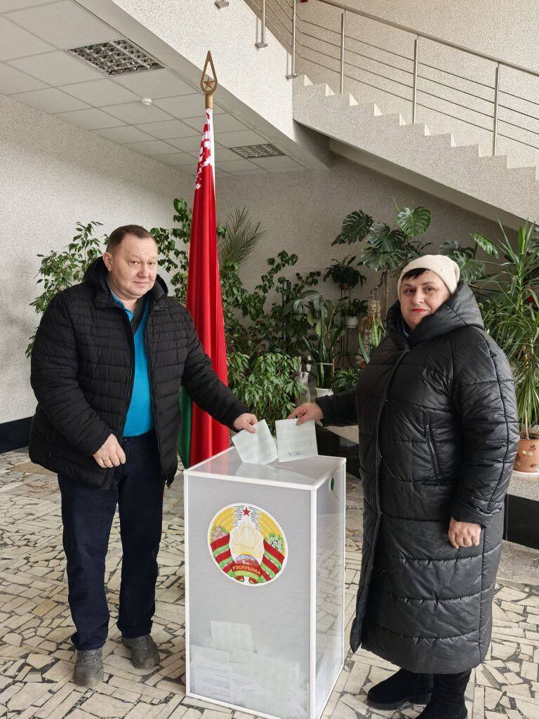 В стране идёт пятый, последний день досрочного голосования.